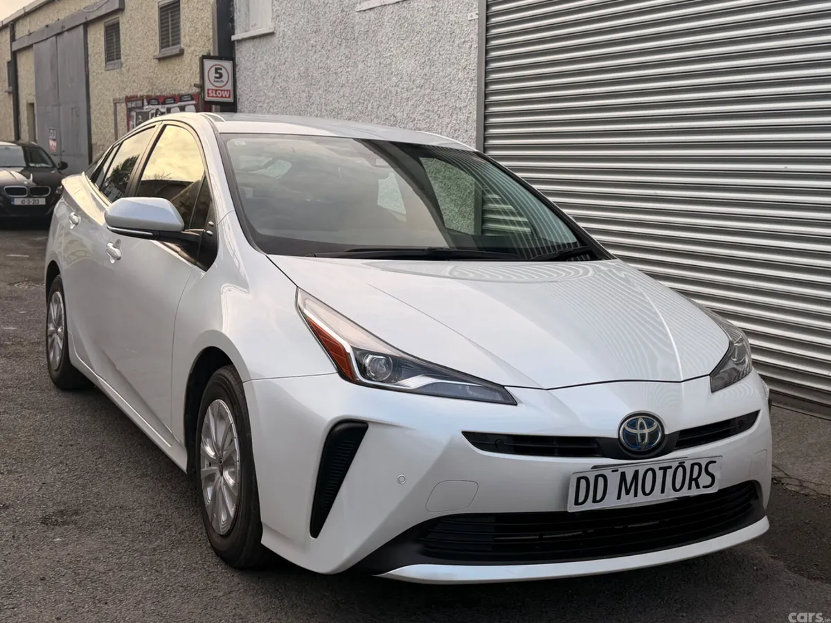 Toyota Prius Hatchback, Petrol Hybrid, 2022, White