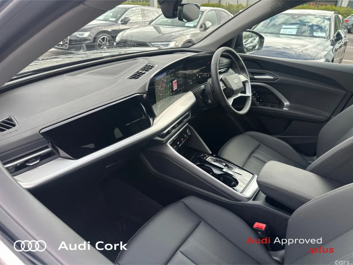 Audi Q5 Hatchback, Diesel, 2025, 