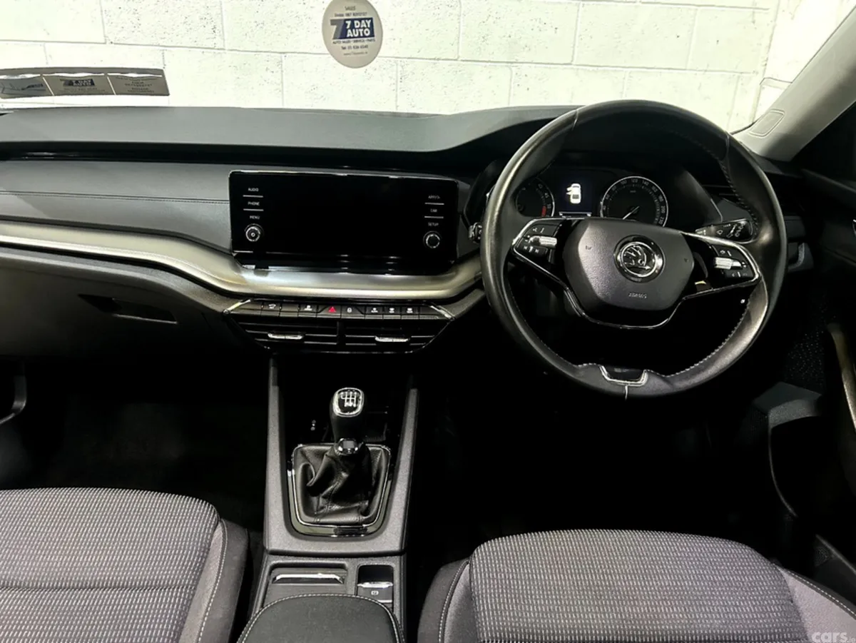 Skoda Octavia Hatchback, Diesel, 2023, Black