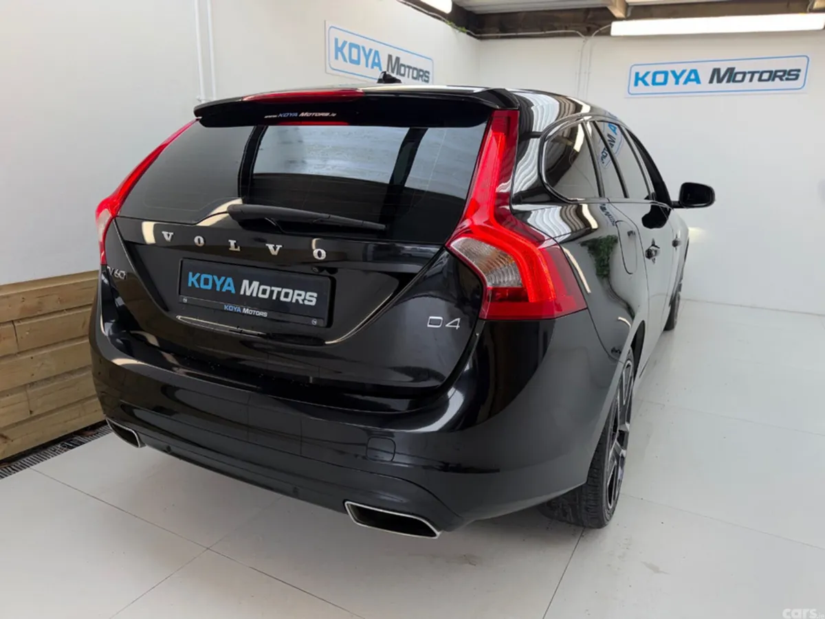 Volvo V60 Estate, Diesel, 2017, Black
