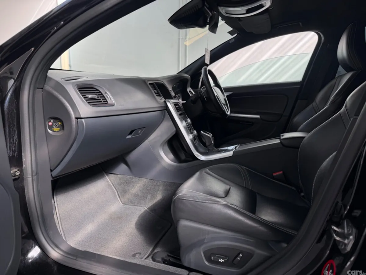 Volvo V60 Estate, Diesel, 2017, Black