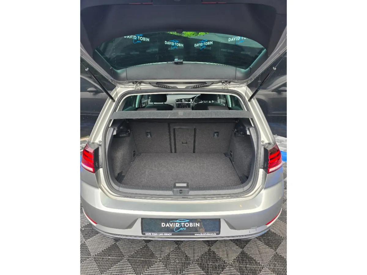 Volkswagen Golf Hatchback, Petrol, 2017, Grey