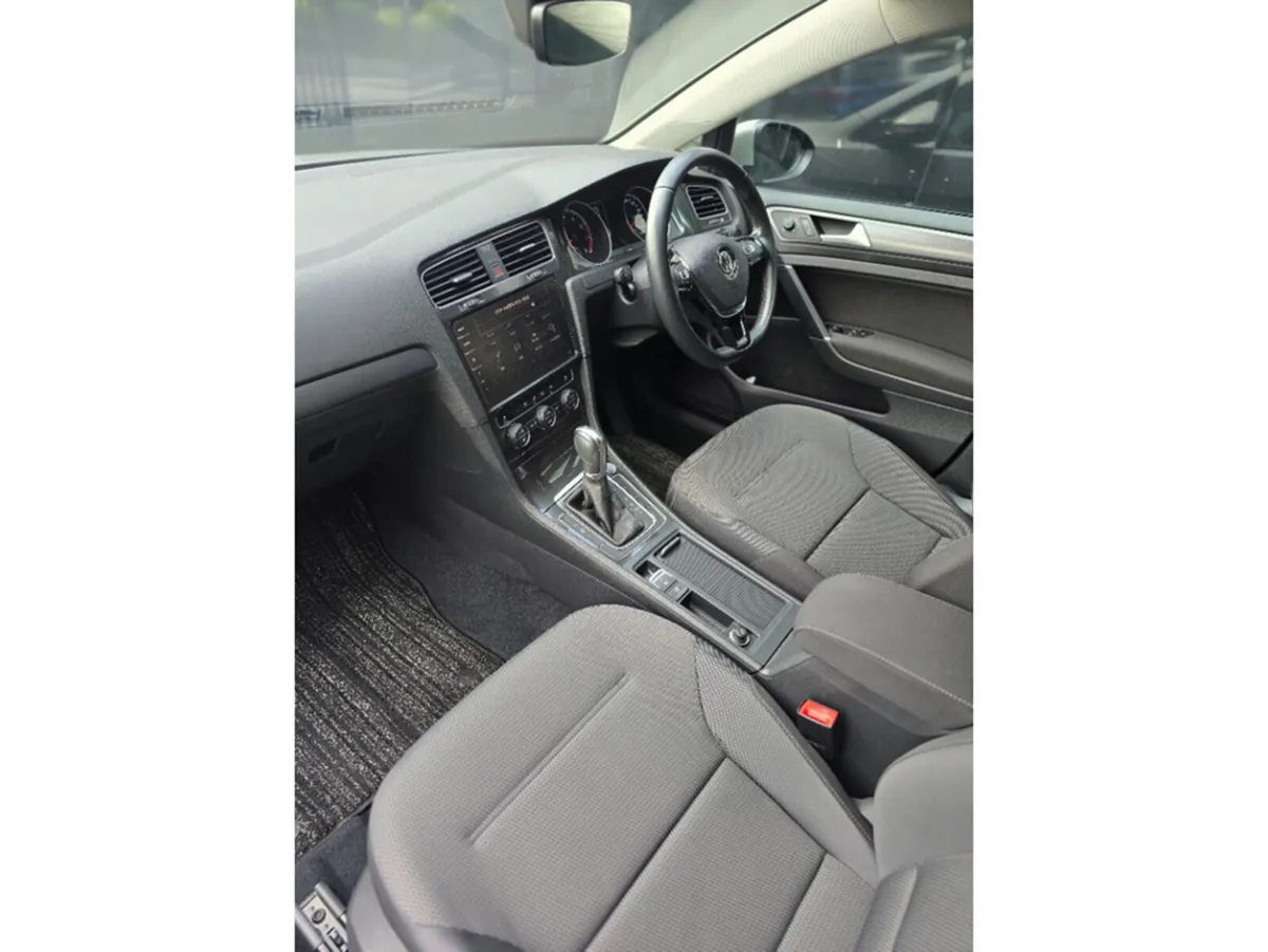 Volkswagen Golf Hatchback, Petrol, 2017, Grey
