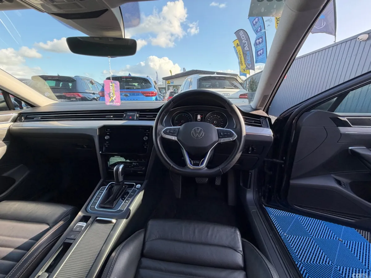 Volkswagen Passat Estate, Petrol Hybrid, 2022, Grey