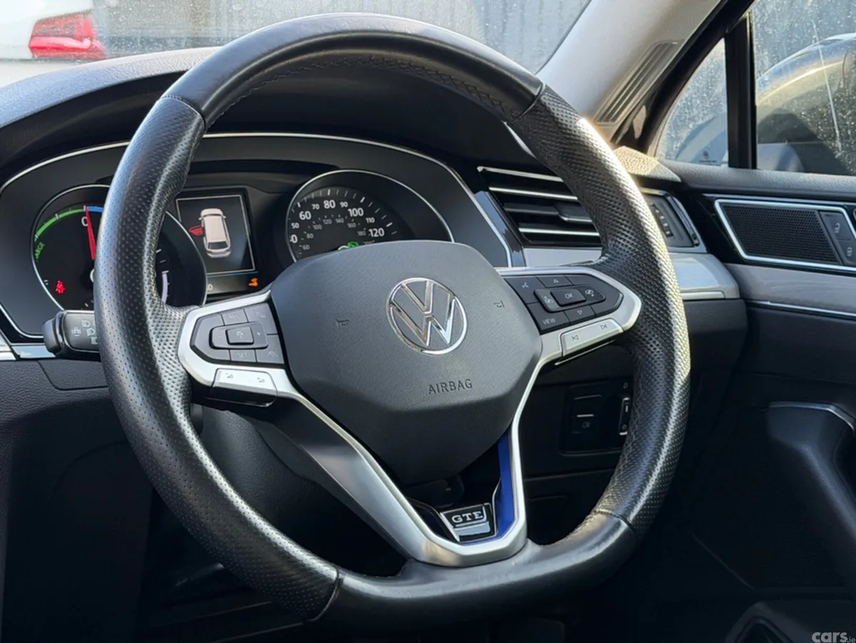 Volkswagen Passat Estate, Petrol Hybrid, 2022, Grey