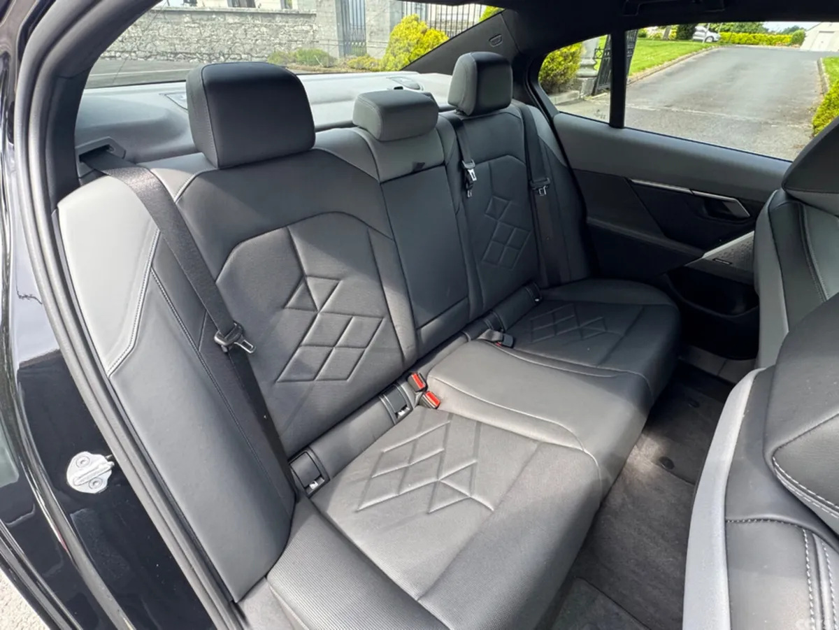 BMW 5-Series Saloon, Petrol Plug-in Hybrid, 2024, Black