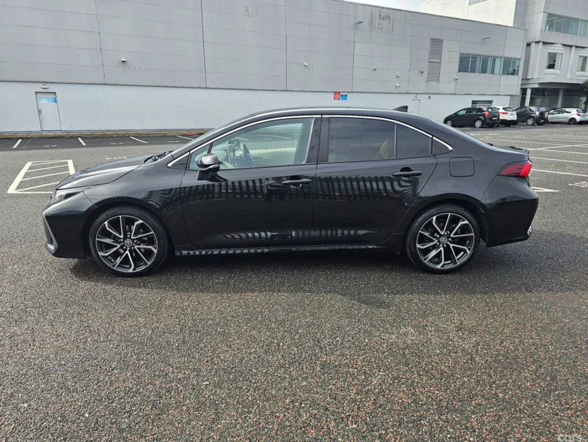 Toyota Corolla Saloon, Petrol Hybrid, 2022, Black