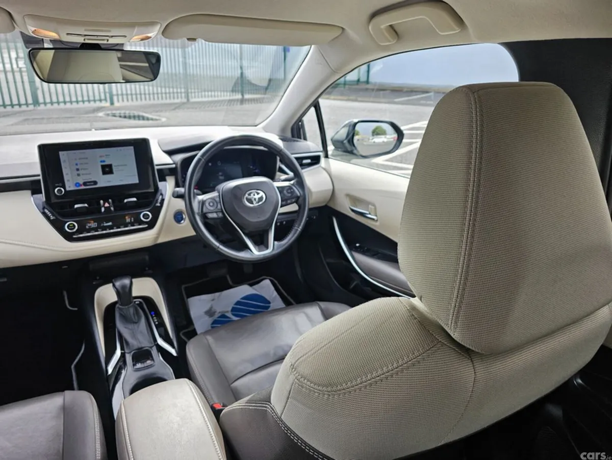 Toyota Corolla Saloon, Petrol Hybrid, 2022, Black