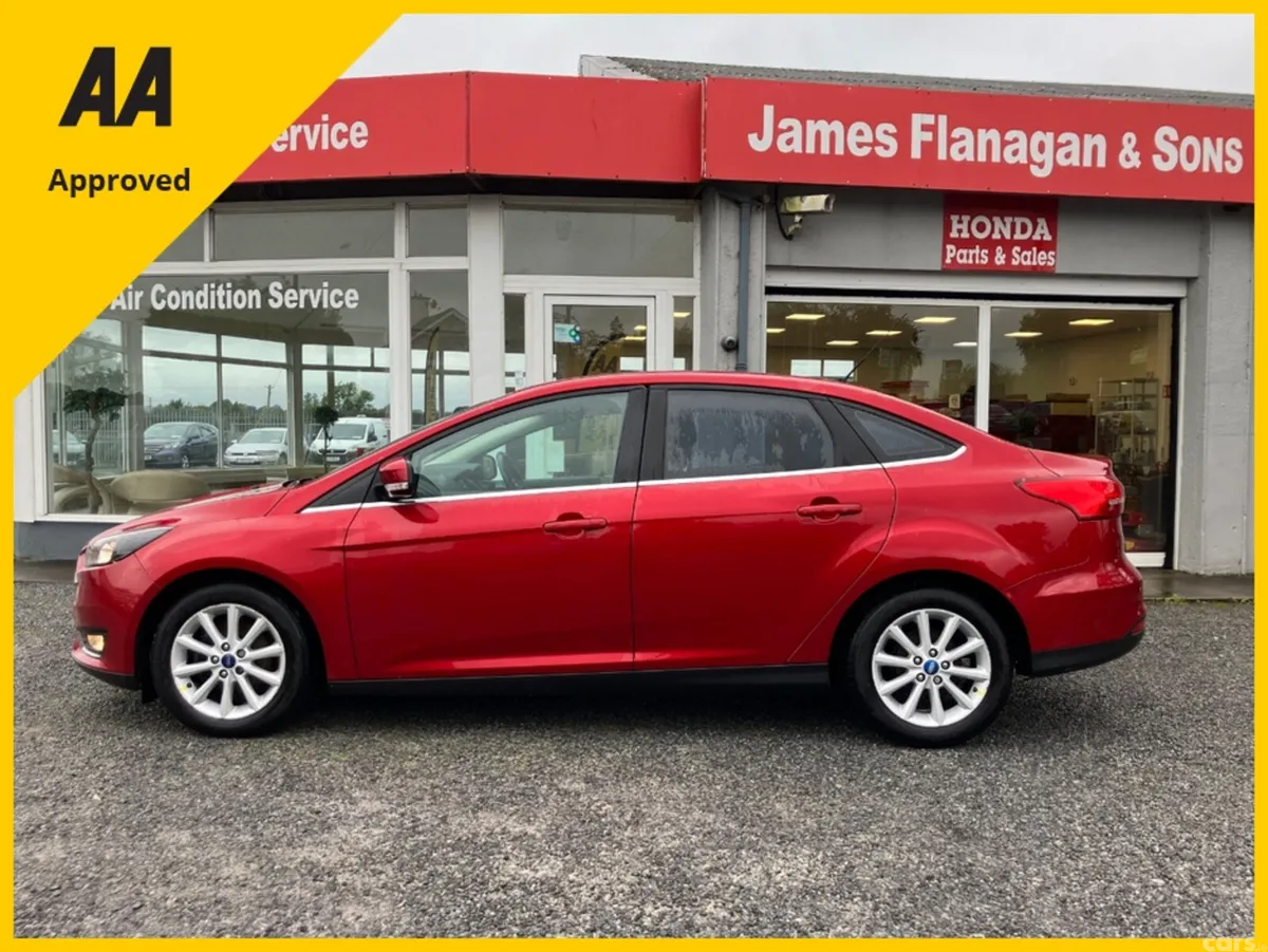 Ford Focus Saloon, Diesel, 2016, Red