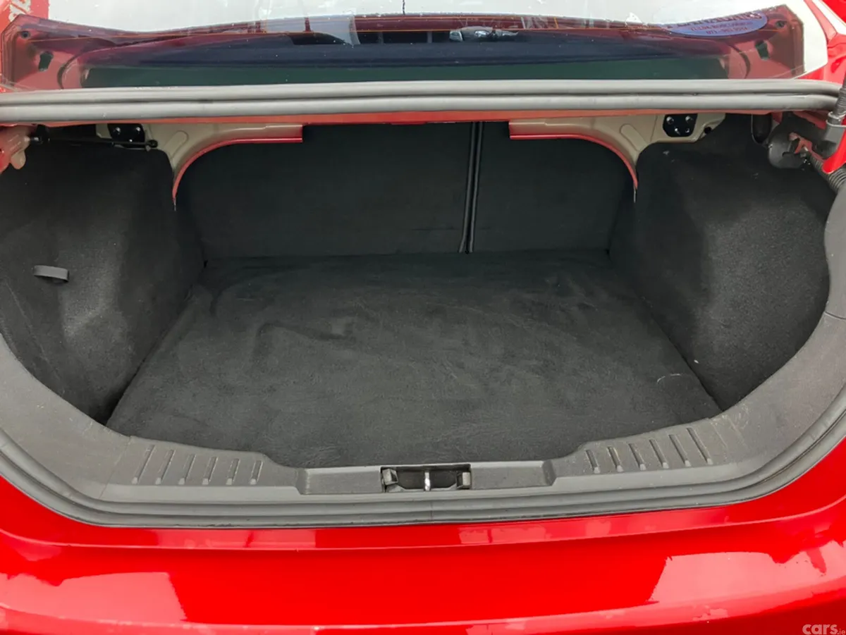 Ford Focus Saloon, Diesel, 2016, Red