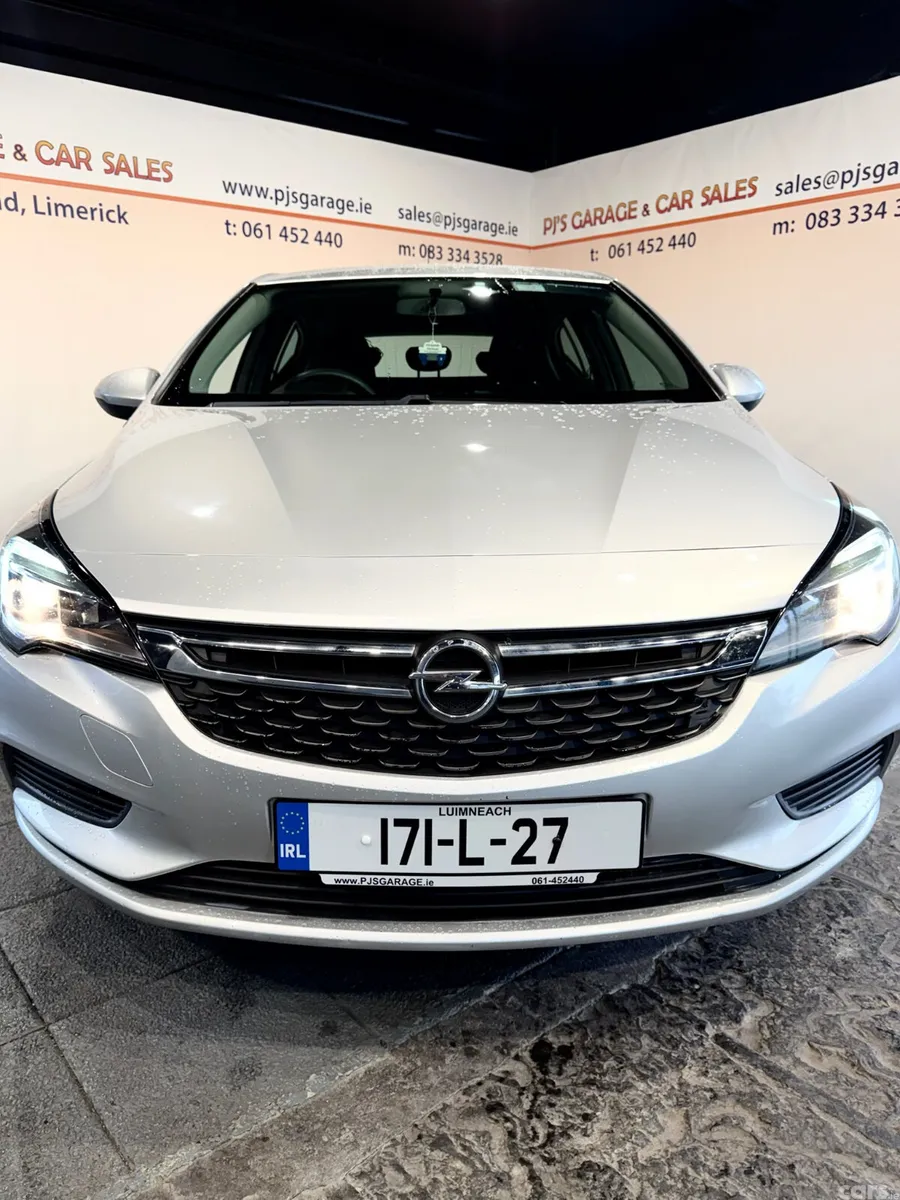 Opel Astra Hatchback, Petrol, 2017, Grey