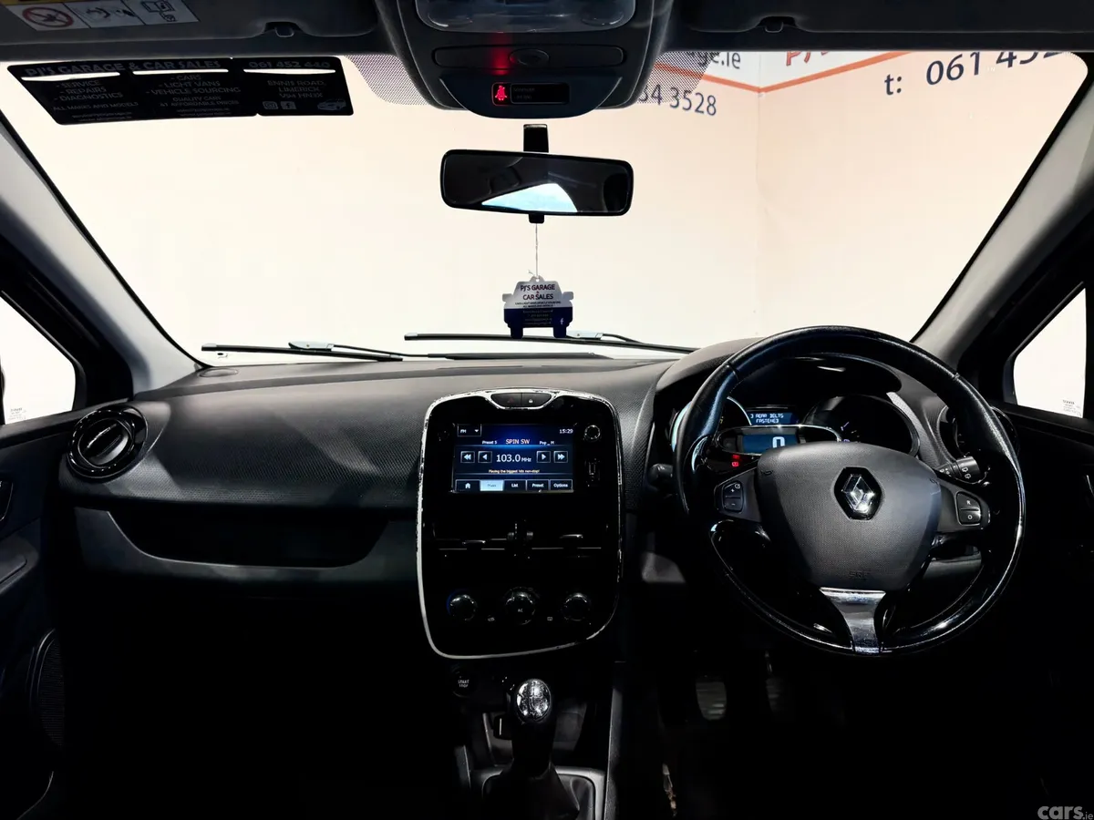 Renault Clio Hatchback, Petrol, 2015, Black
