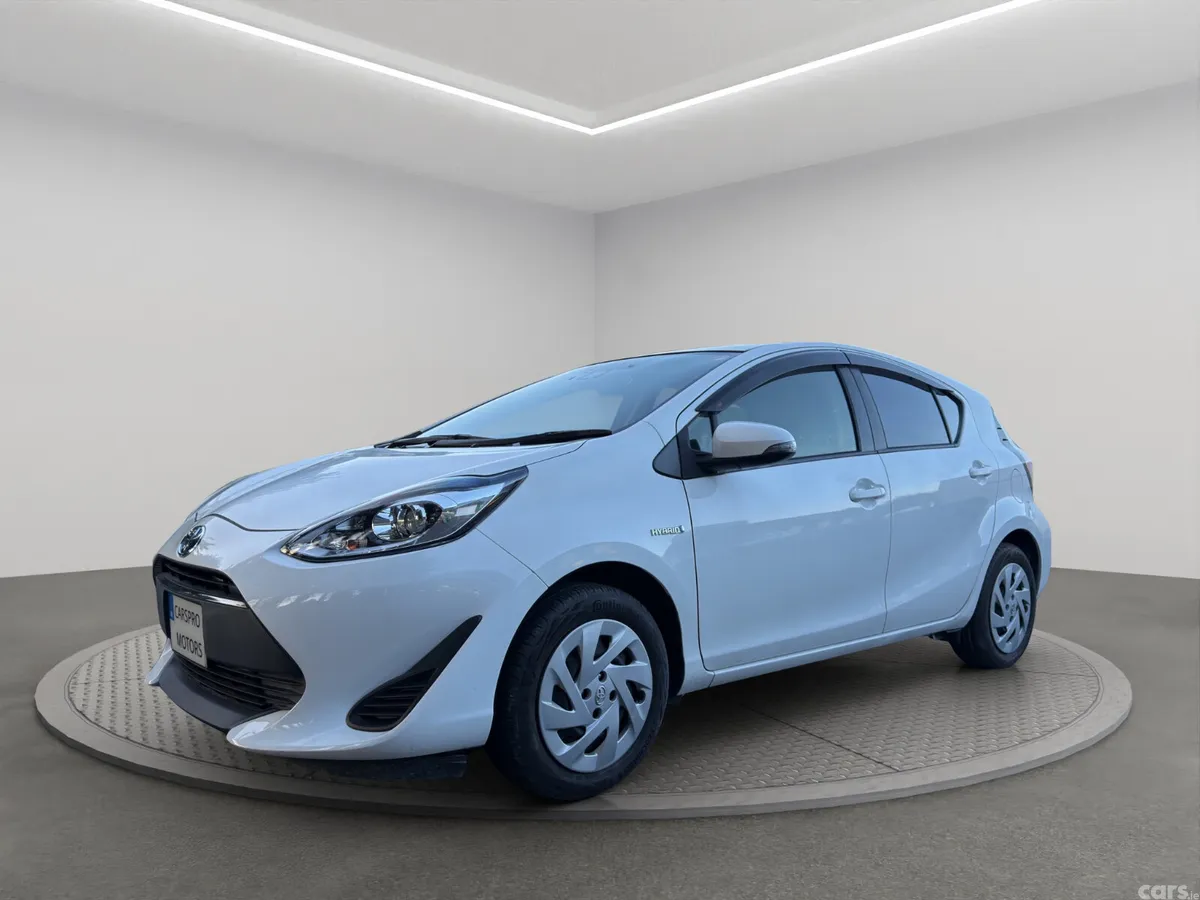 Toyota Aqua Hatchback, Petrol Hybrid, 2019, White