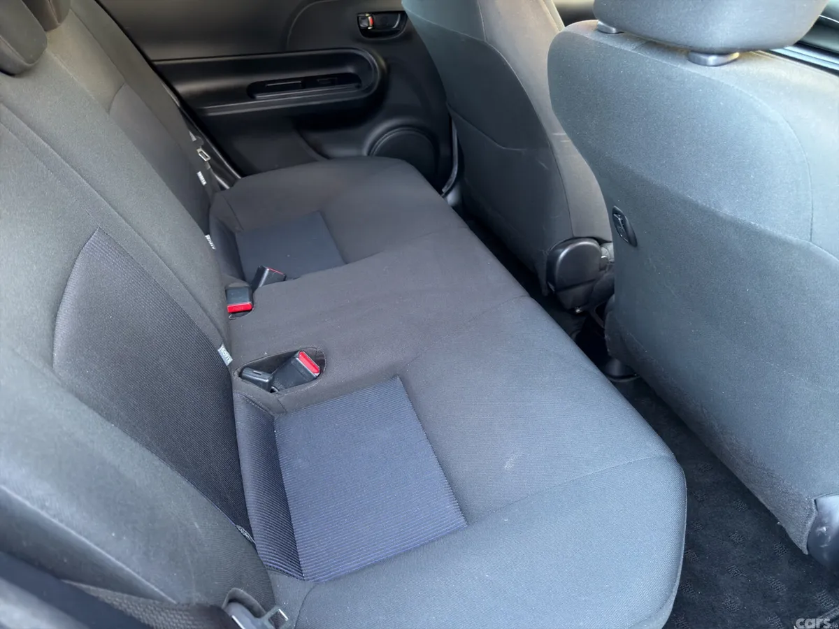 Toyota Aqua Hatchback, Petrol Hybrid, 2019, White
