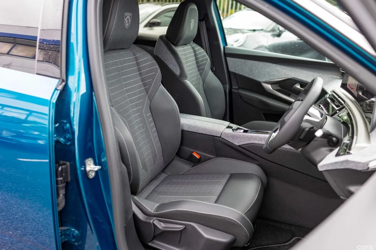 Peugeot 3008 MPV, Petrol Hybrid, 2026, Blue