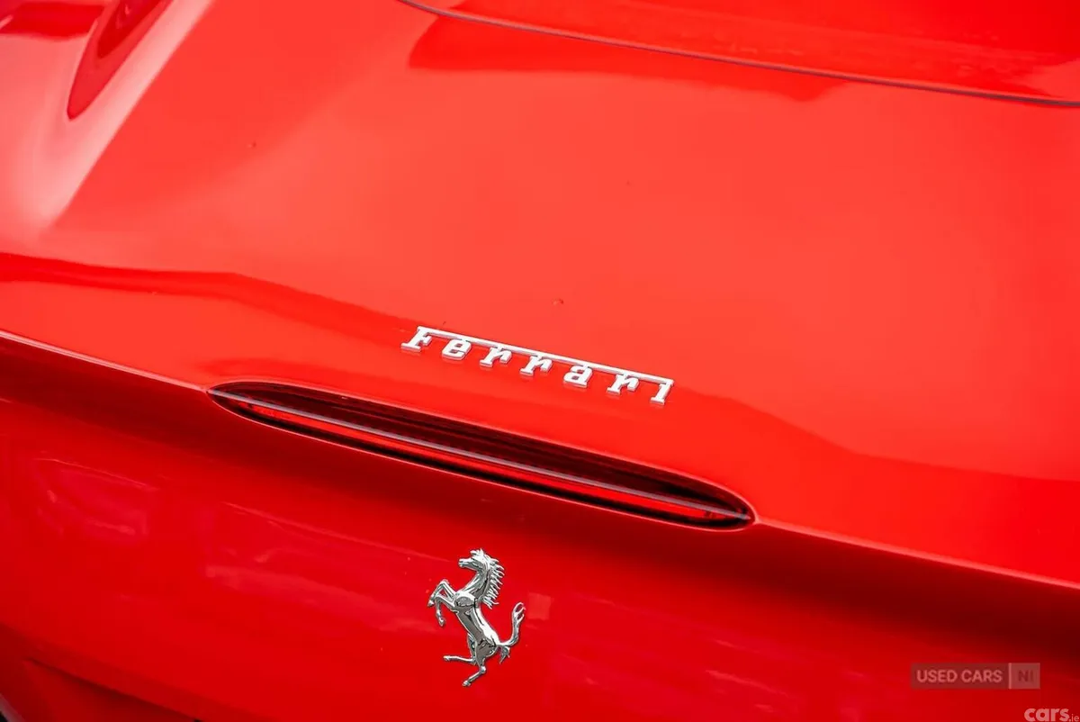 Ferrari Portofino , Petrol, 2019, Red