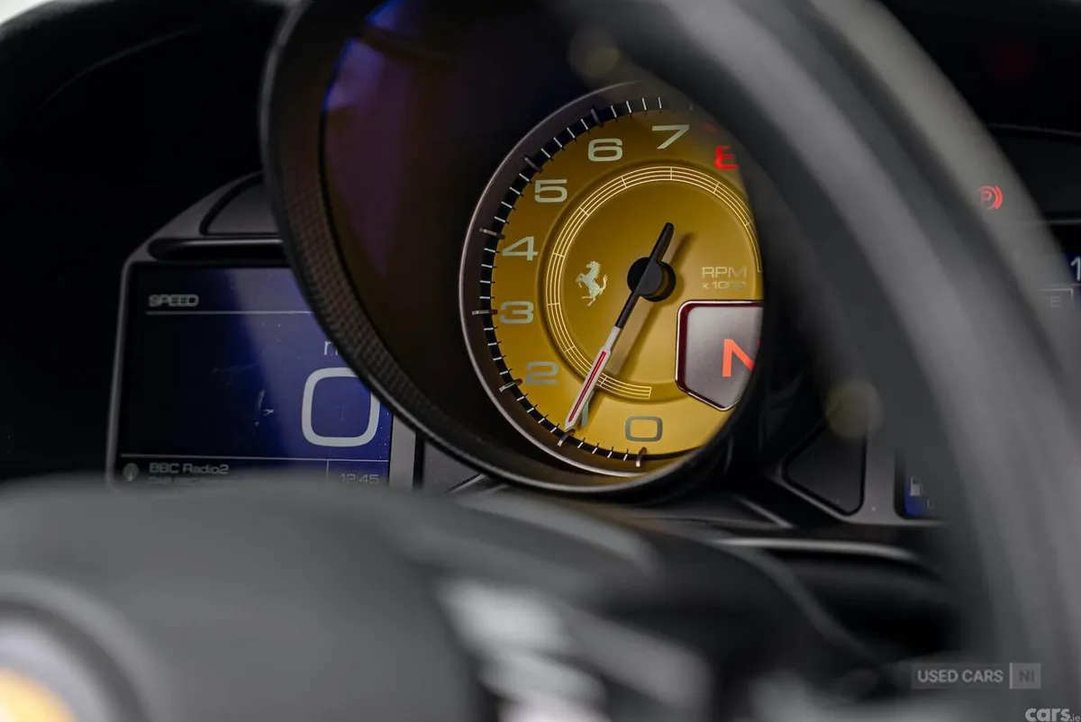 Ferrari Portofino , Petrol, 2019, Red