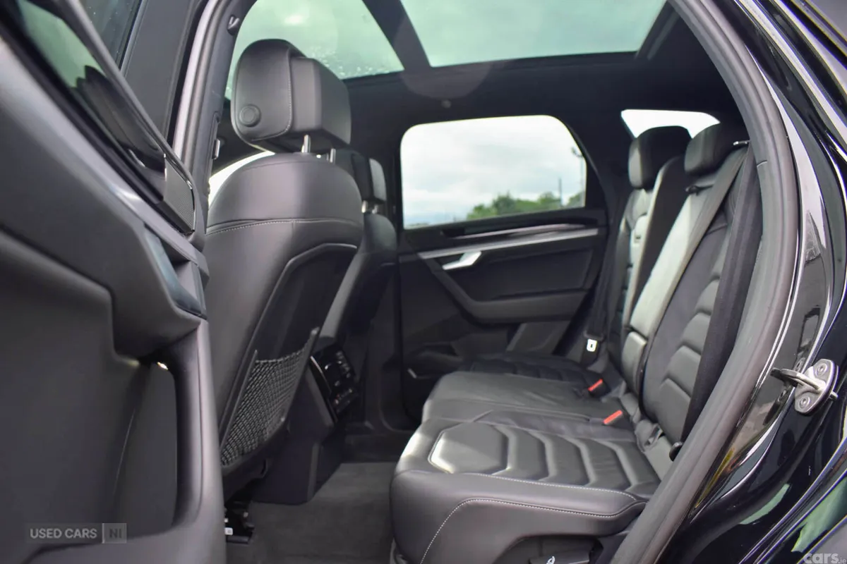 Volkswagen Touareg SUV, Diesel, 2023, Black