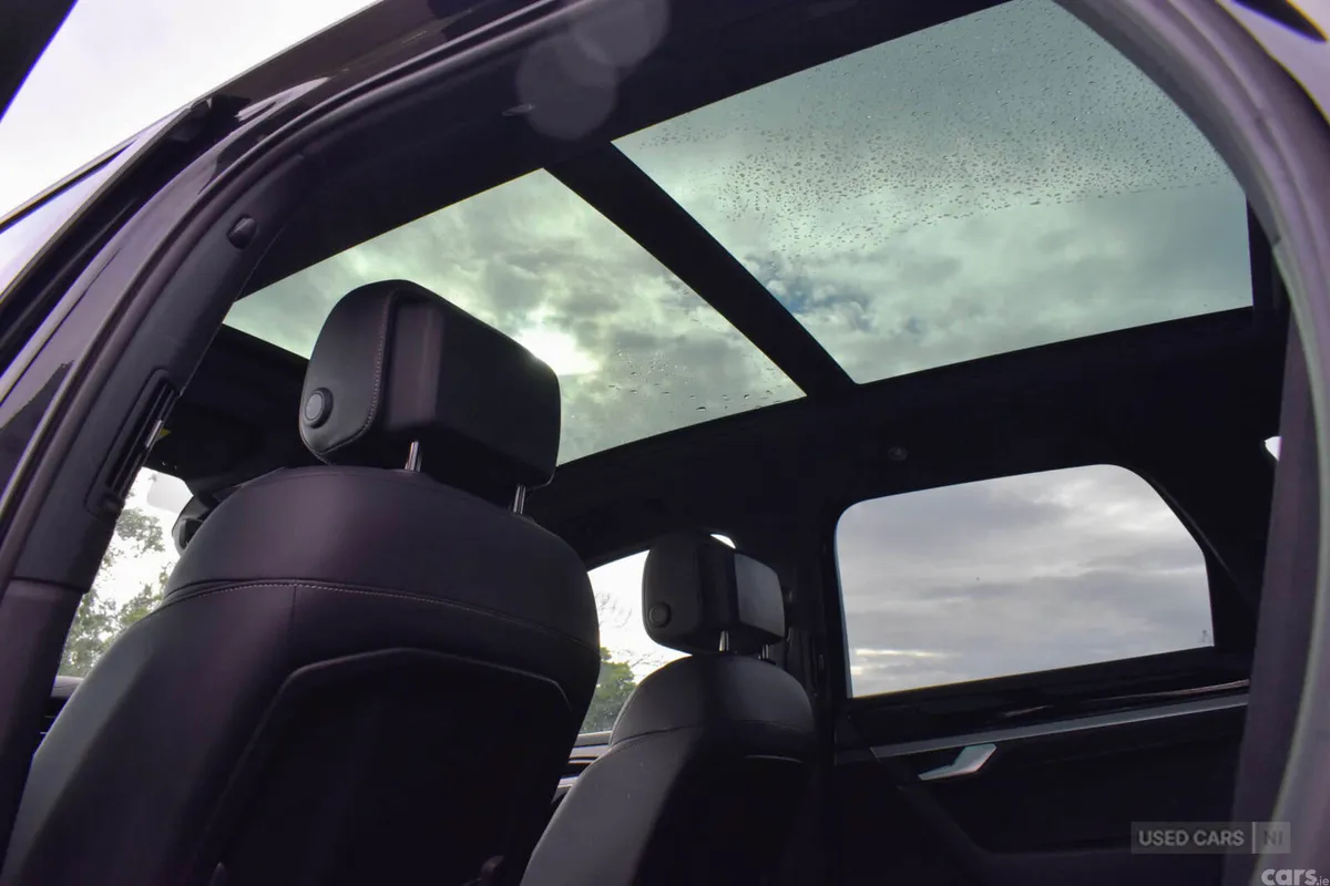 Volkswagen Touareg SUV, Diesel, 2023, Black