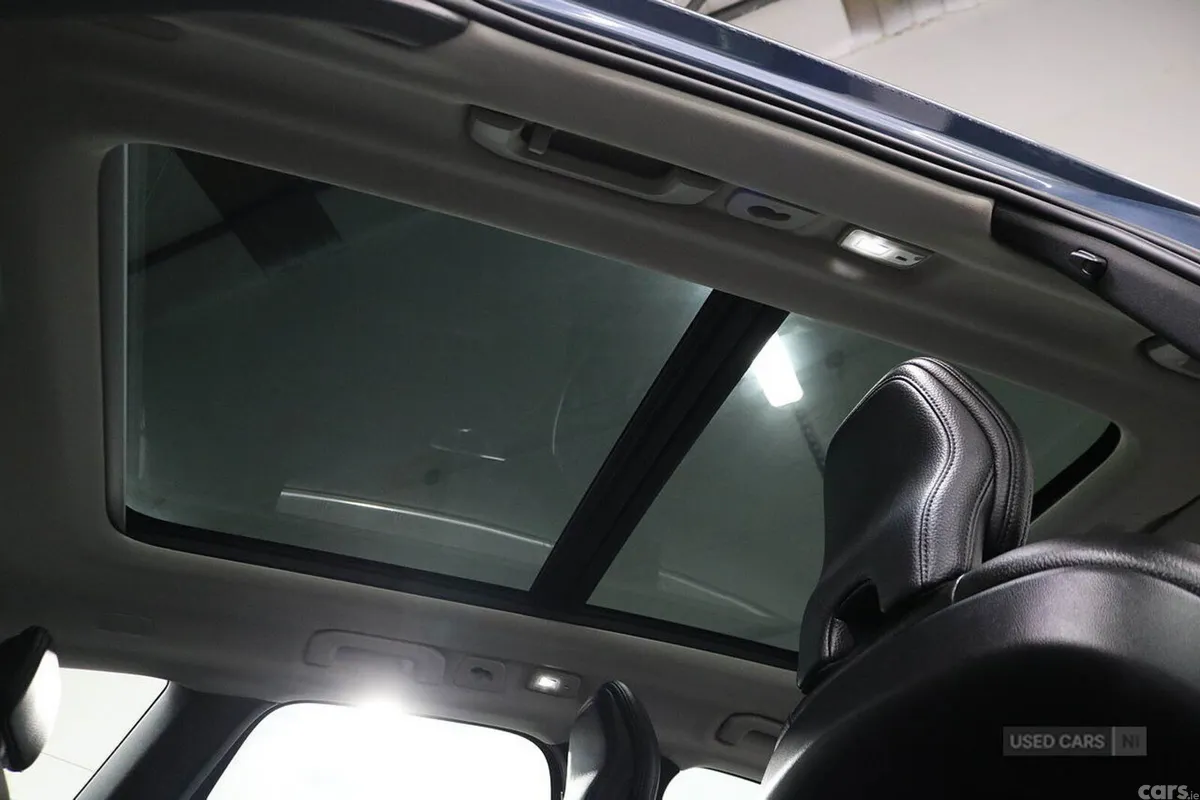 Volvo XC60 SUV, Petrol Hybrid, 2022, Blue
