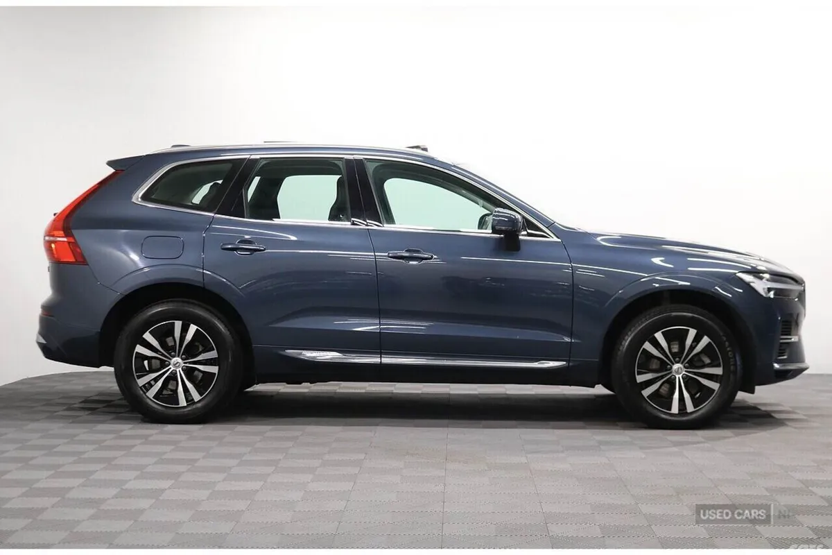 Volvo XC60 SUV, Petrol Hybrid, 2022, Blue