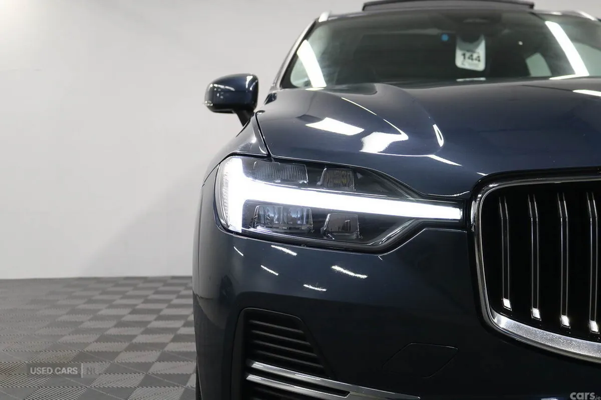 Volvo XC60 SUV, Petrol Hybrid, 2022, Blue