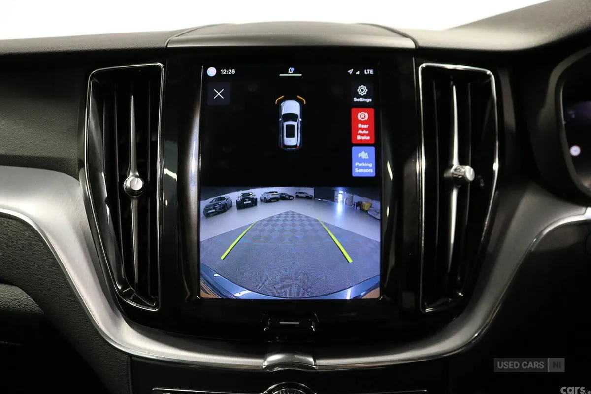 Volvo XC60 SUV, Petrol Hybrid, 2022, Blue