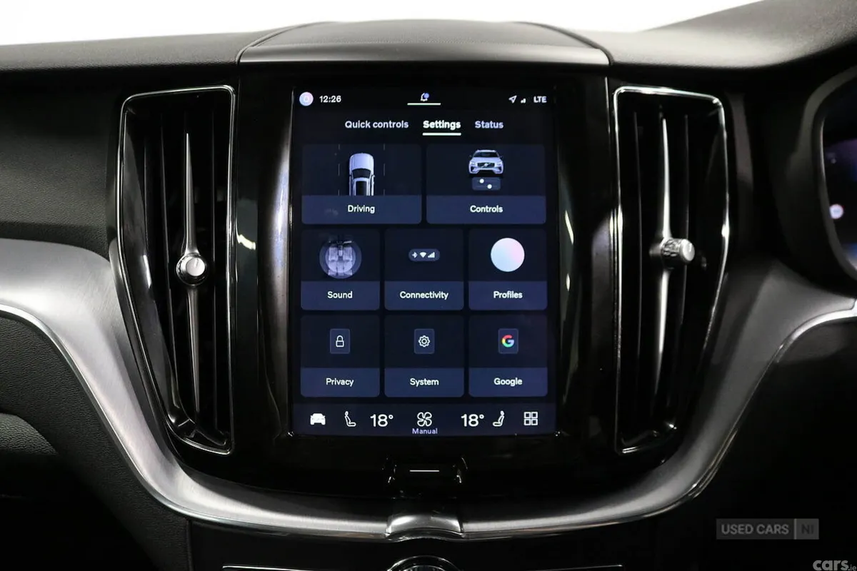 Volvo XC60 SUV, Petrol Hybrid, 2022, Blue