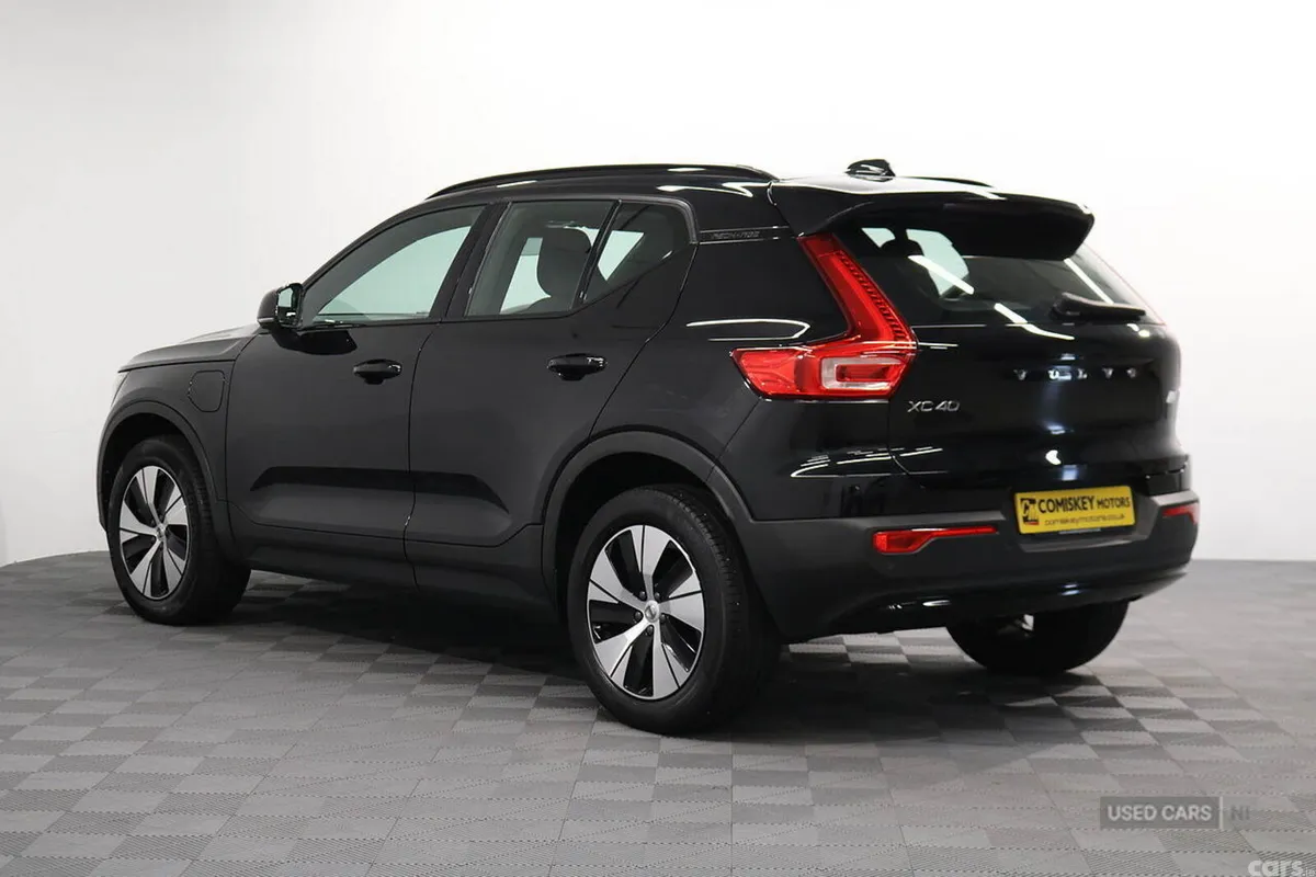 Volvo XC40 SUV, Petrol Hybrid, 2023, Black