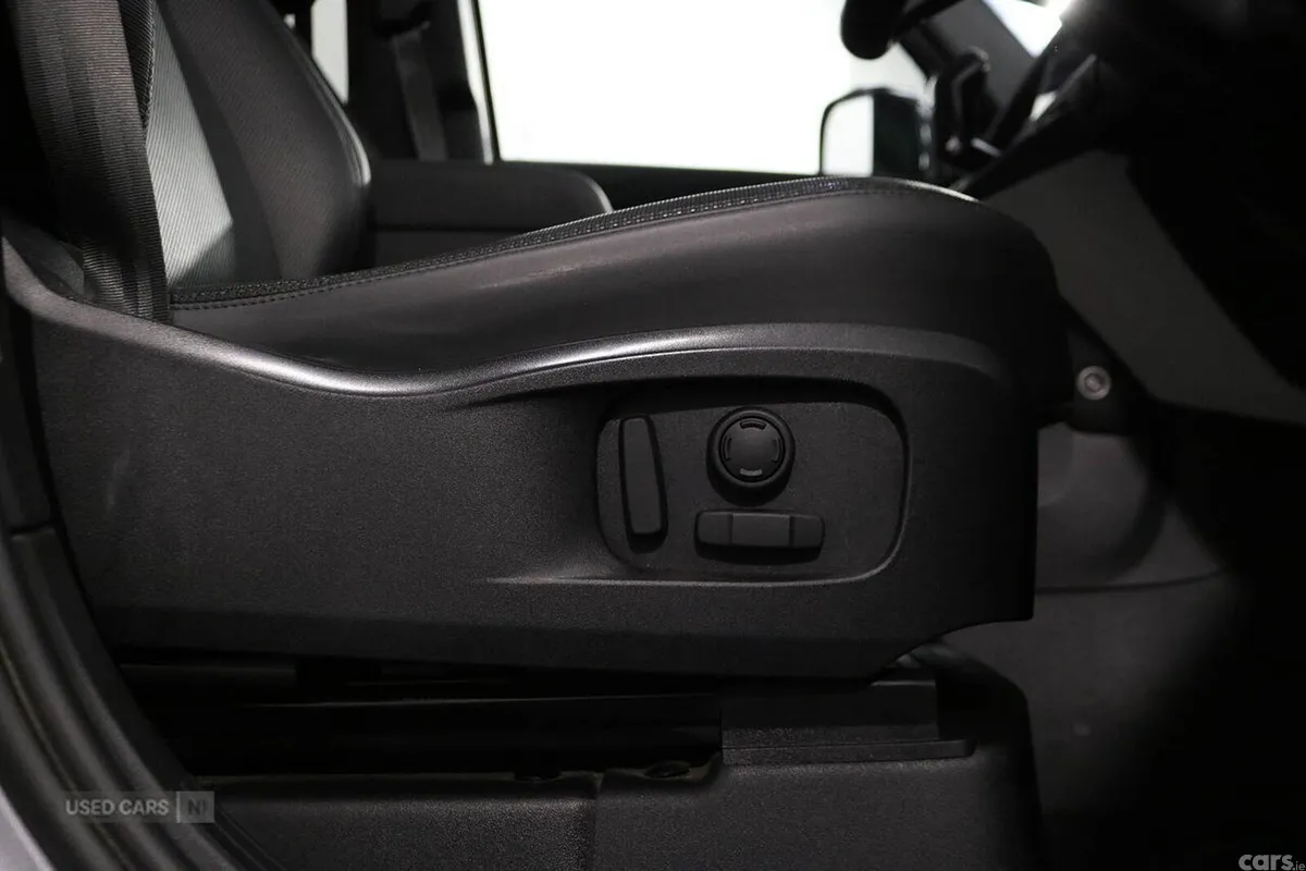 Land Rover Defender SUV, Diesel, 2022, Grey