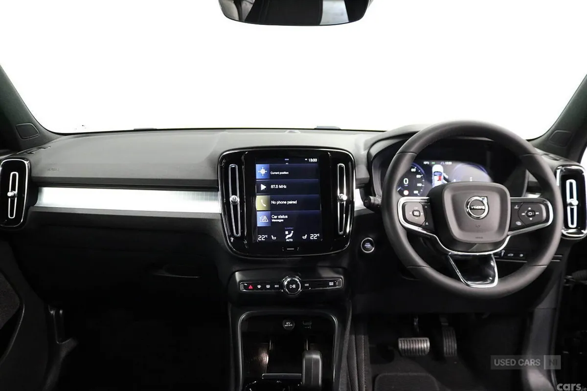 Volvo XC40 SUV, Petrol Hybrid, 2023, Black