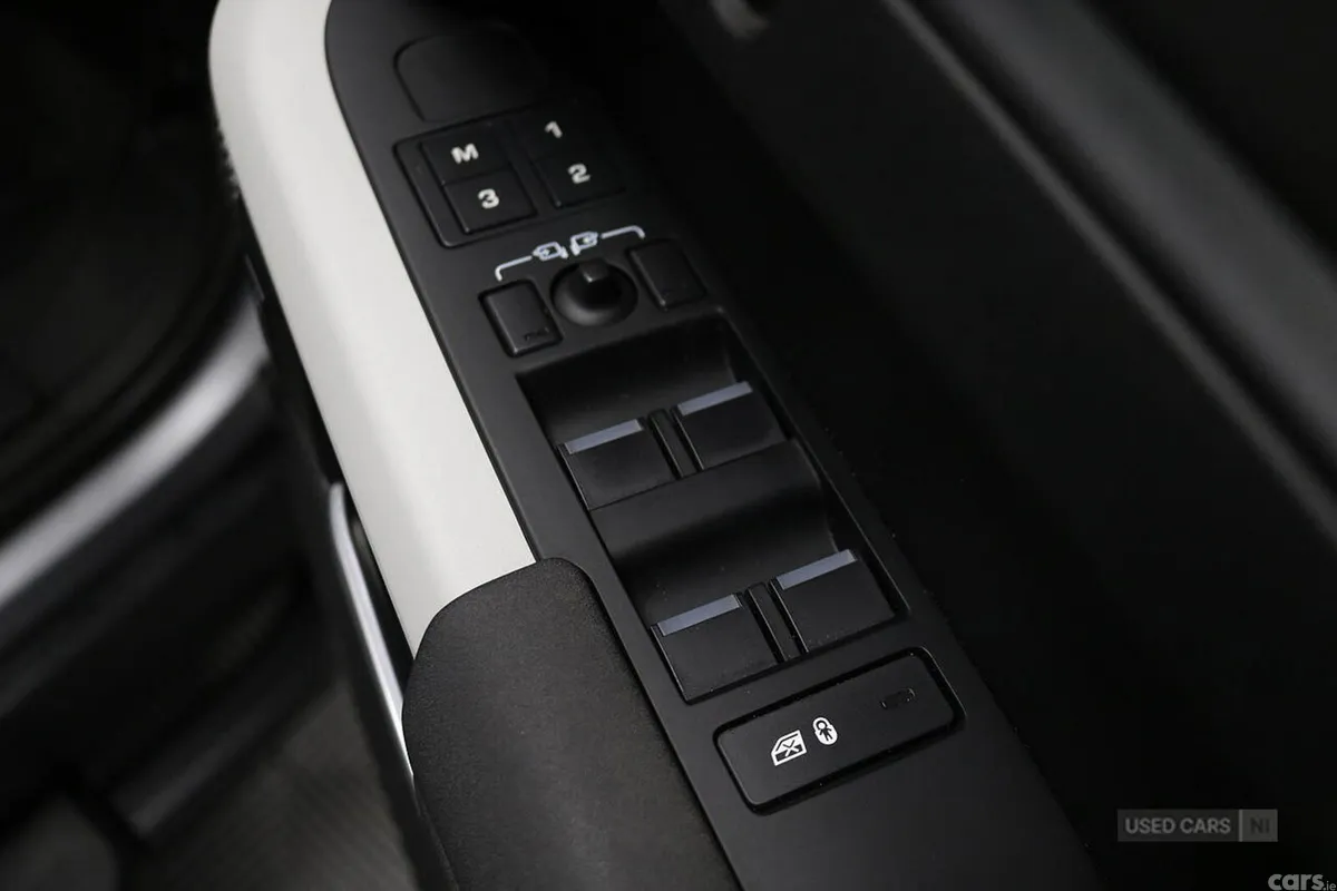 Land Rover Defender SUV, Diesel, 2022, Grey