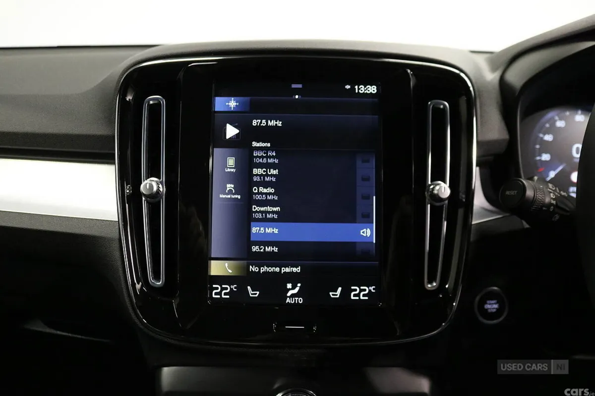 Volvo XC40 SUV, Petrol Hybrid, 2023, Black