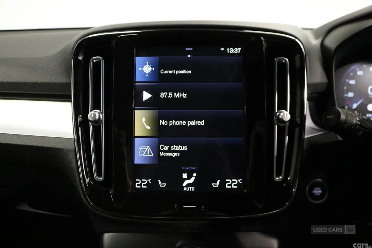 Volvo XC40 SUV, Petrol Hybrid, 2023, Black