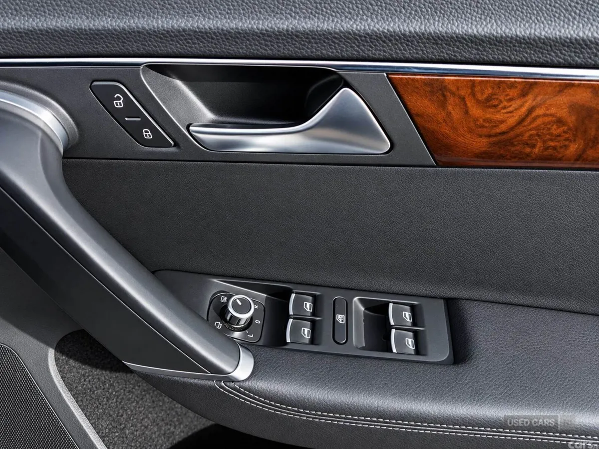 Volkswagen Passat , Petrol, 2013, Black