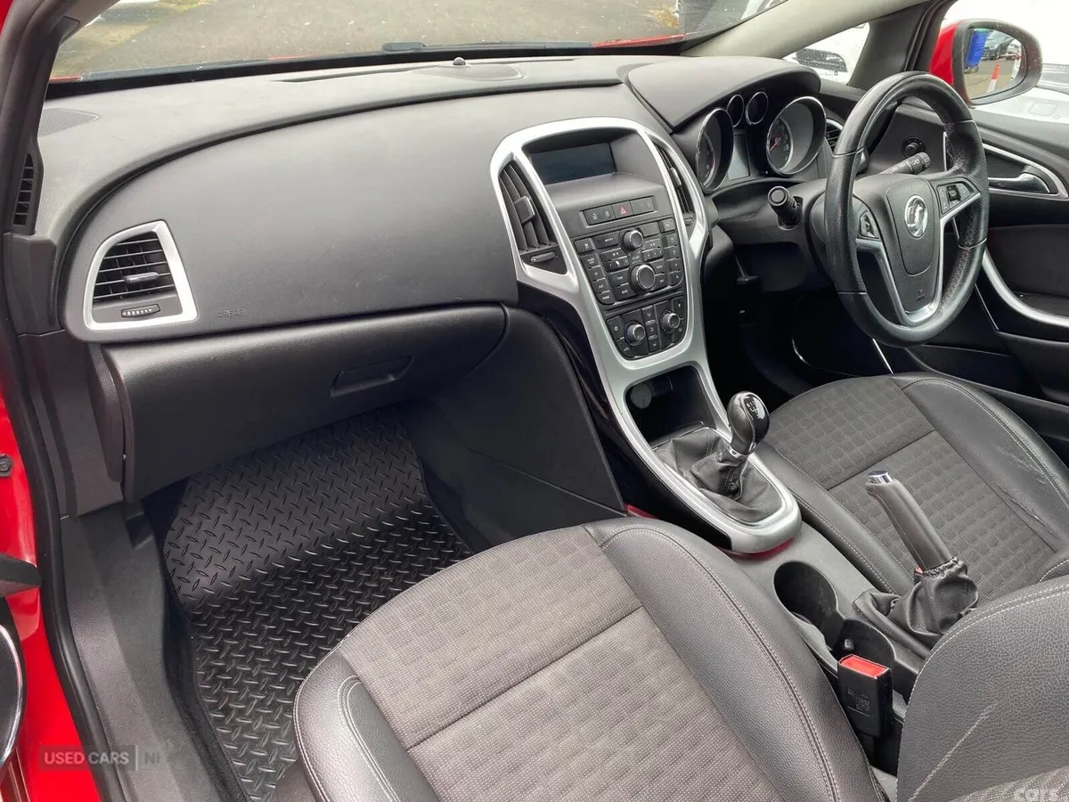 Vauxhall Other Coupe, Diesel, 2013, Red
