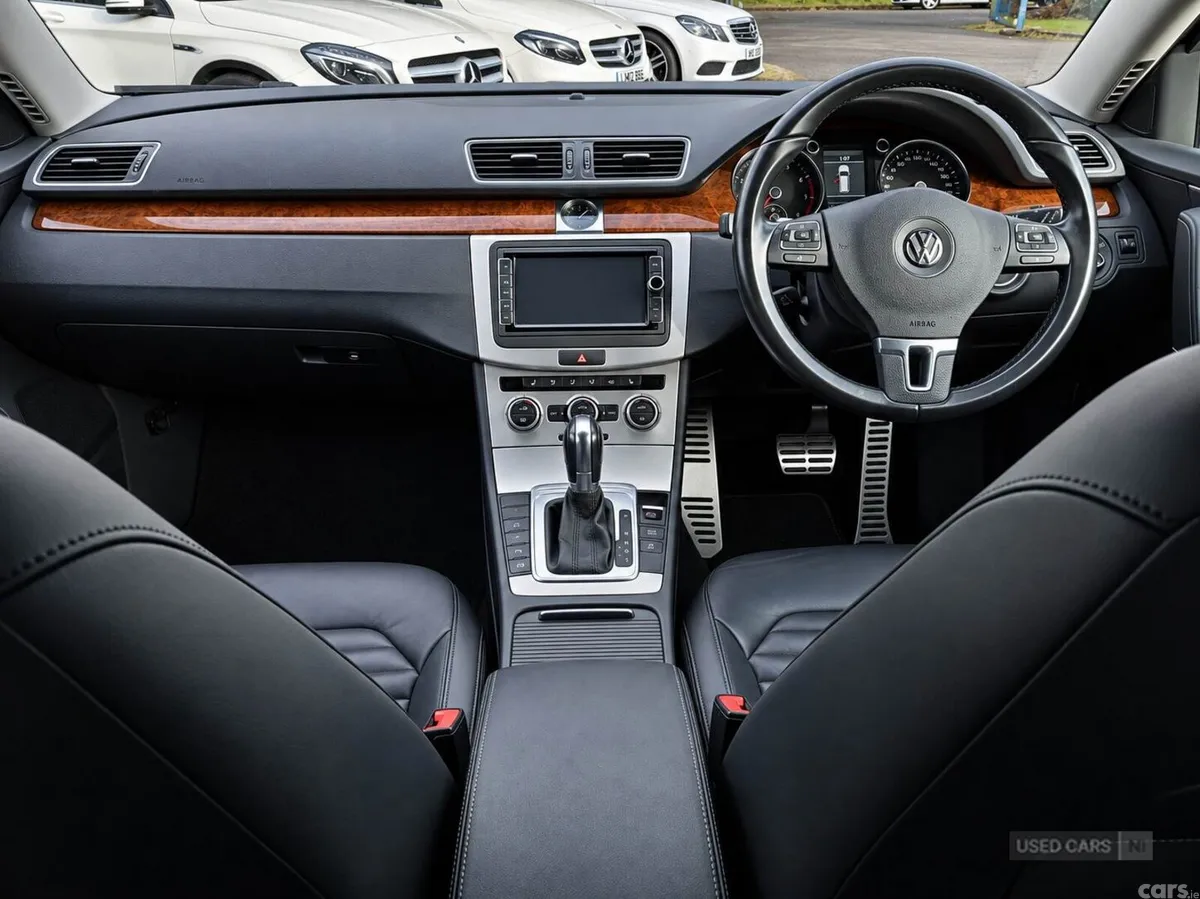 Volkswagen Passat , Petrol, 2013, Black