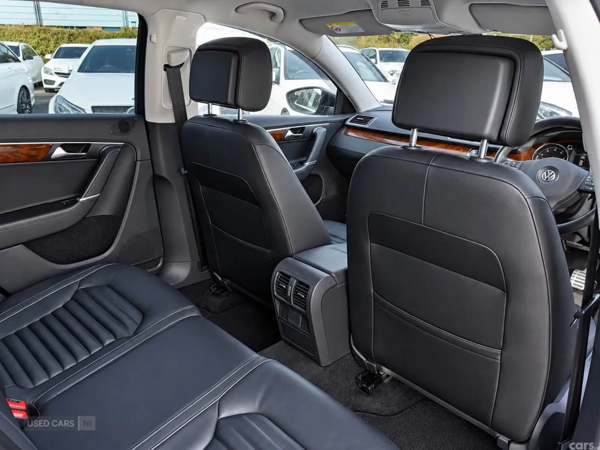 Volkswagen Passat , Petrol, 2013, Black