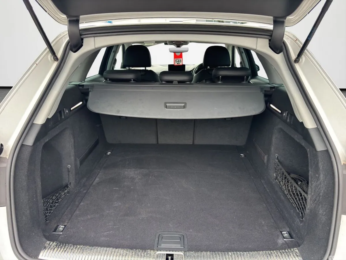 Audi A4 Estate, Petrol, 2018, White