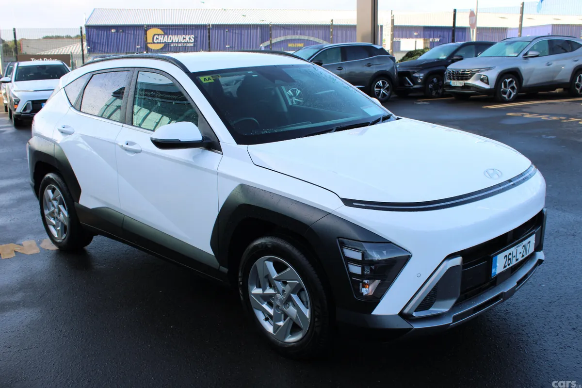 Hyundai KONA MPV, Petrol, 2026, White