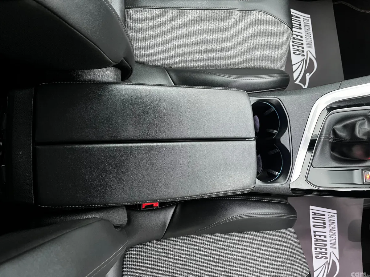 Peugeot 3008 SUV, Petrol, 2020, White