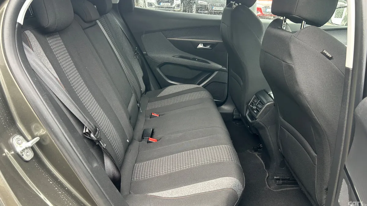 Peugeot 3008 MPV, Diesel, 2020, Grey