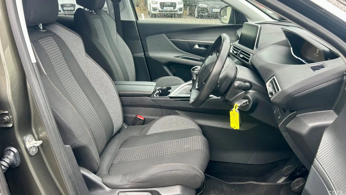 Peugeot 3008 MPV, Diesel, 2020, Grey