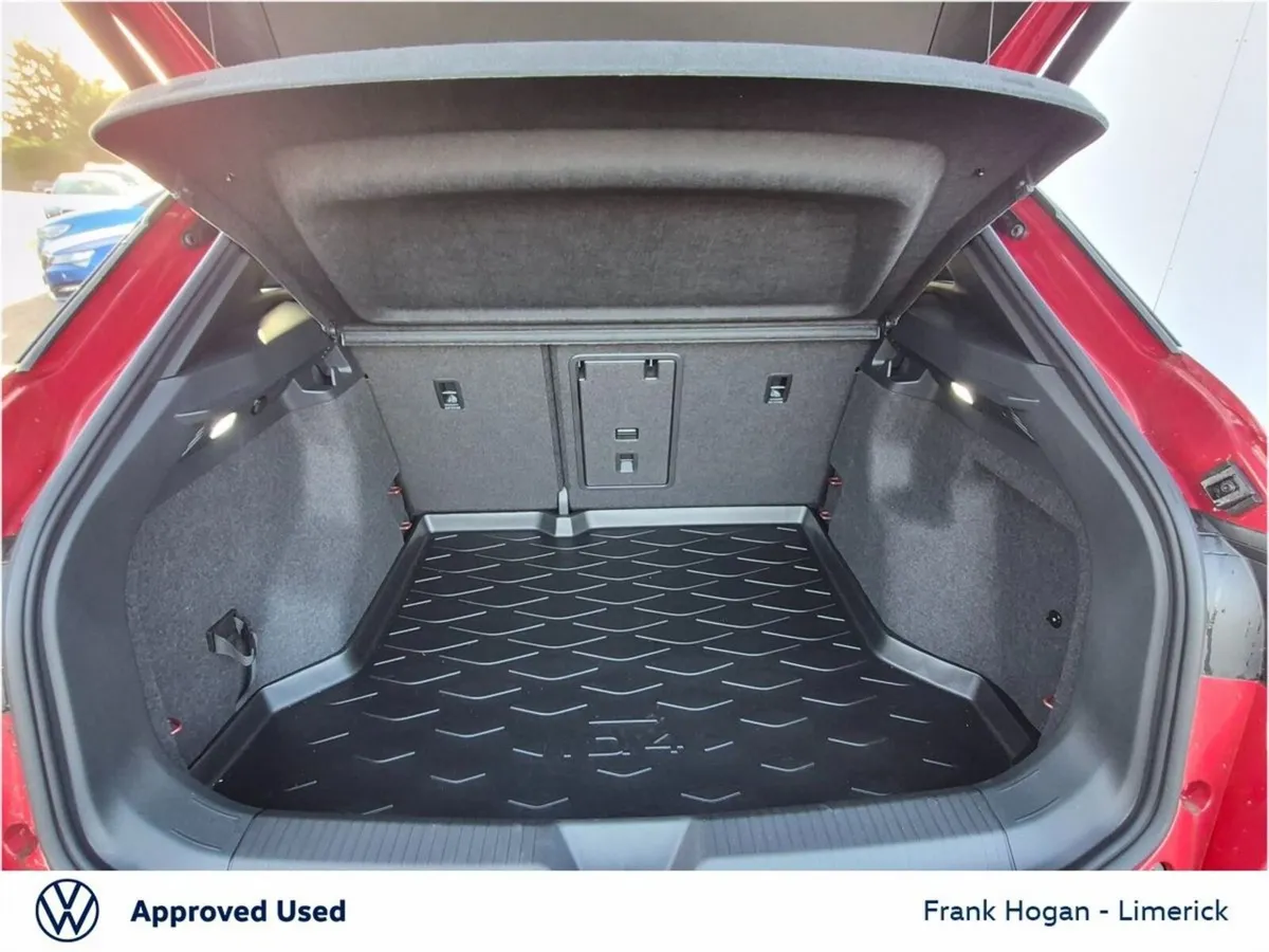 Volkswagen ID.4 SUV, Electric, 2025, Red