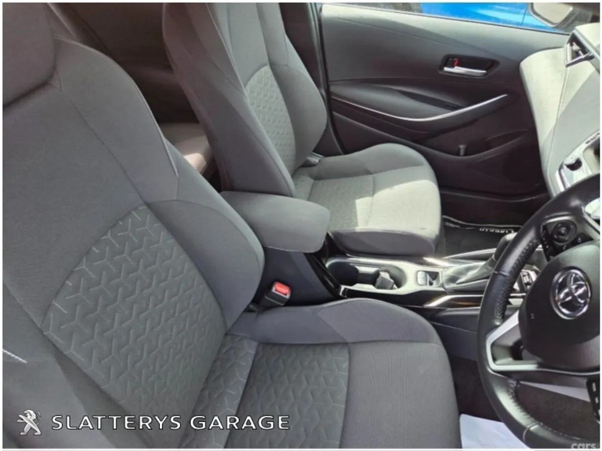 Toyota Corolla Hatchback, Petrol Hybrid, 2022, Black