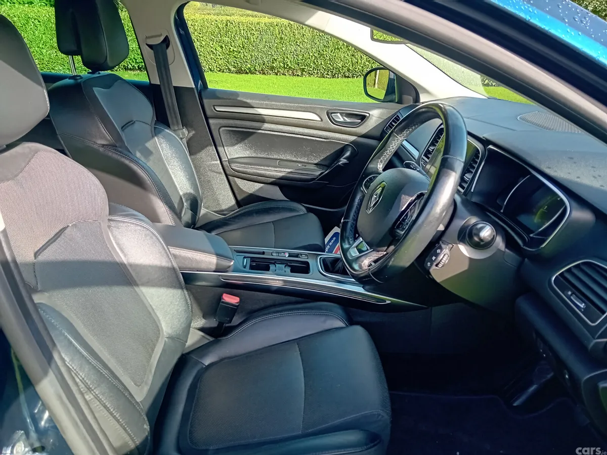 Renault Megane Saloon, Diesel, 2018, Blue
