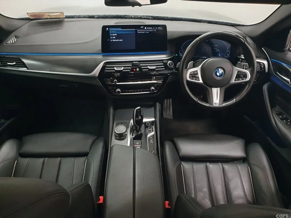 BMW 5-Series Estate, Petrol Plug-in Hybrid, 2024, Grey