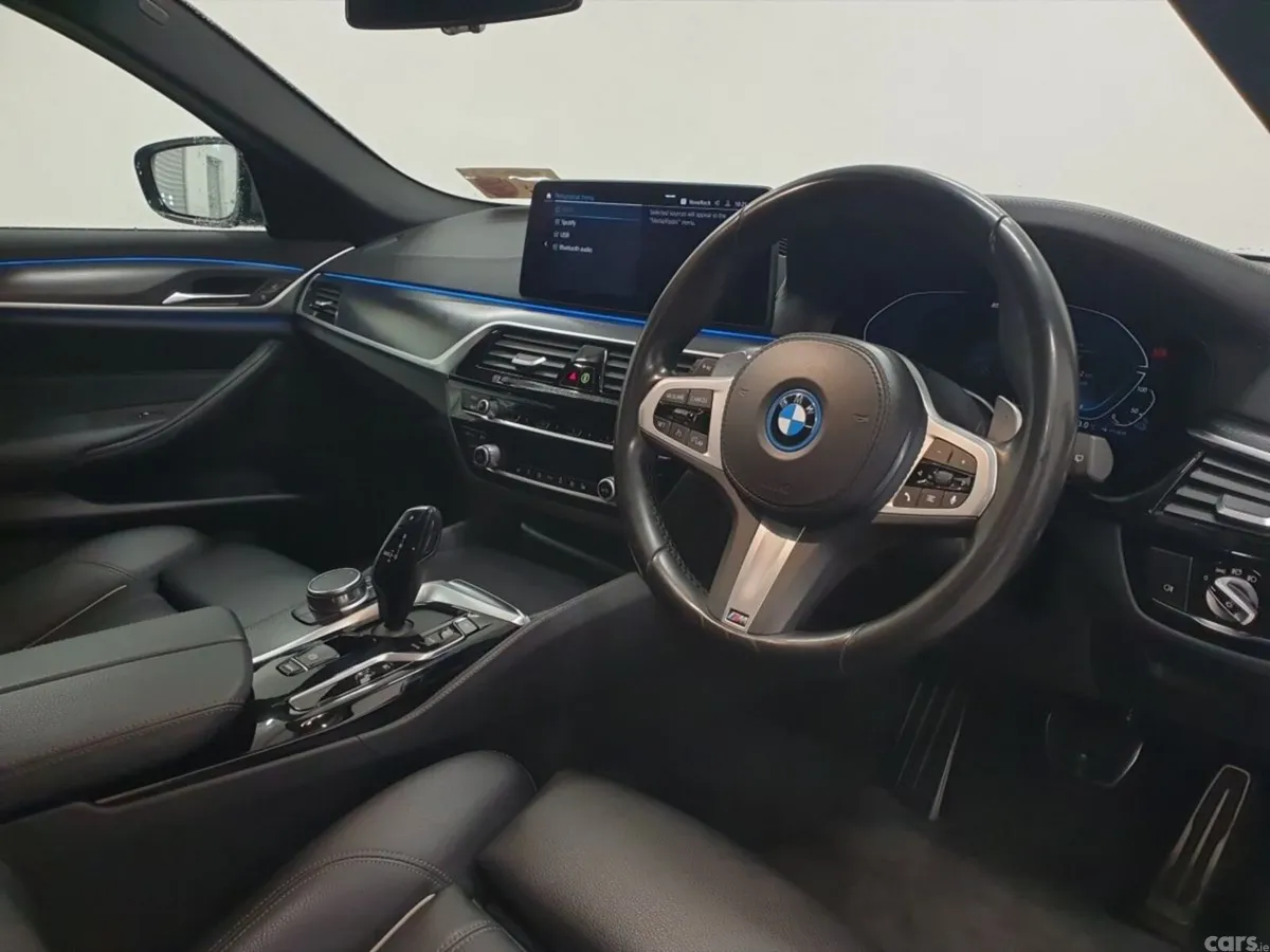 BMW 5-Series Estate, Petrol Plug-in Hybrid, 2024, Grey