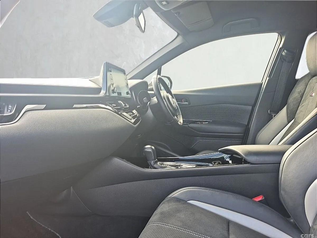 Toyota C-HR SUV, Petrol Hybrid, 2020, Black