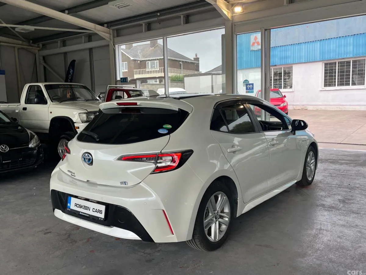 Toyota Corolla Hatchback, Petrol Hybrid, 2019, White